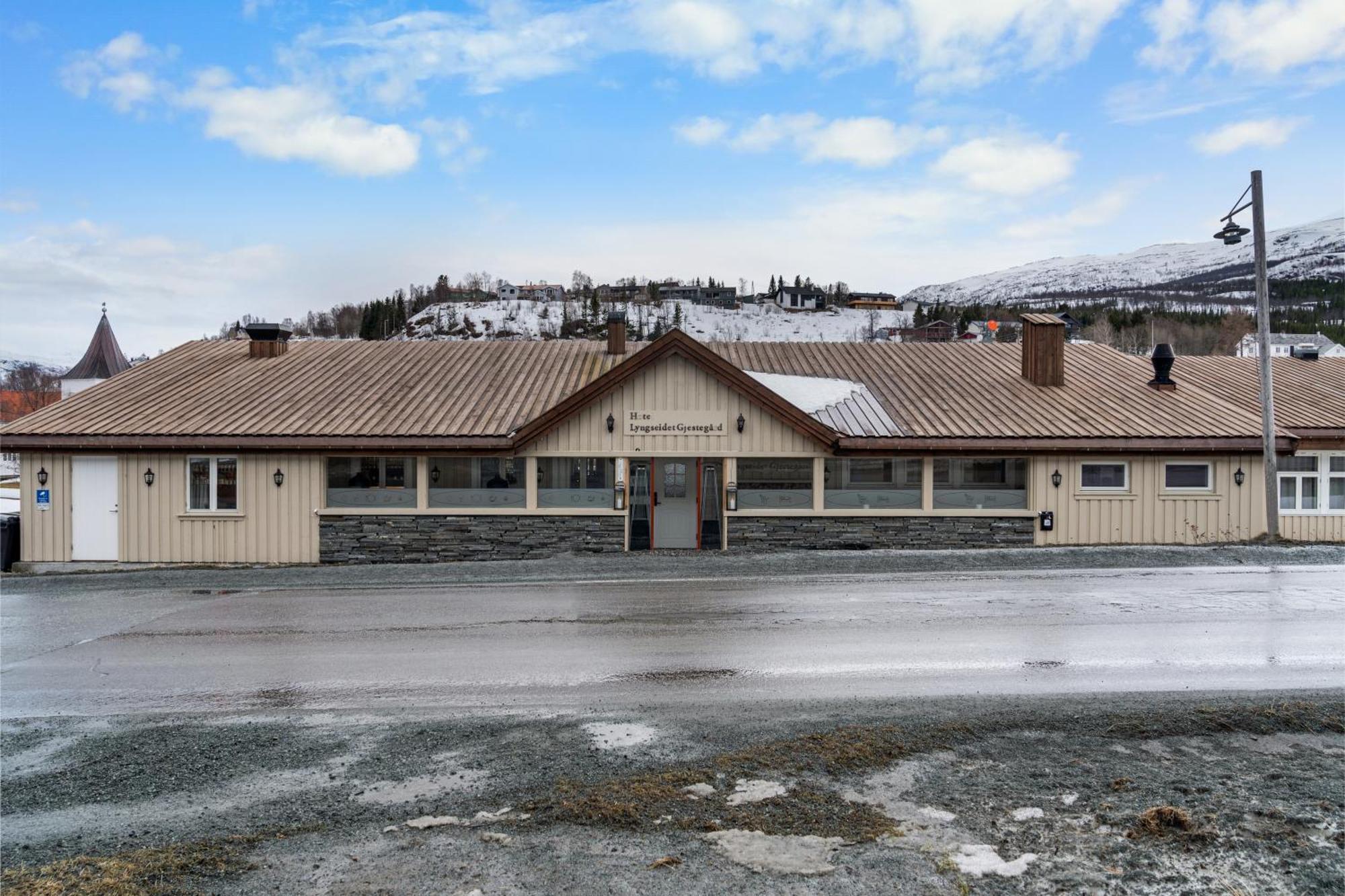 Lyngseidet Gjestegard As Exterior foto